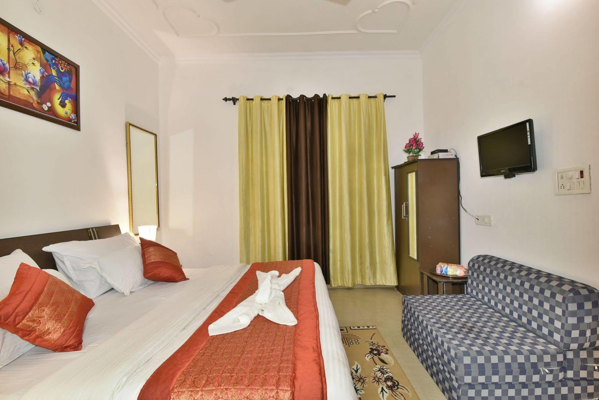Hotel Sham Villa Amritsar Esterno foto