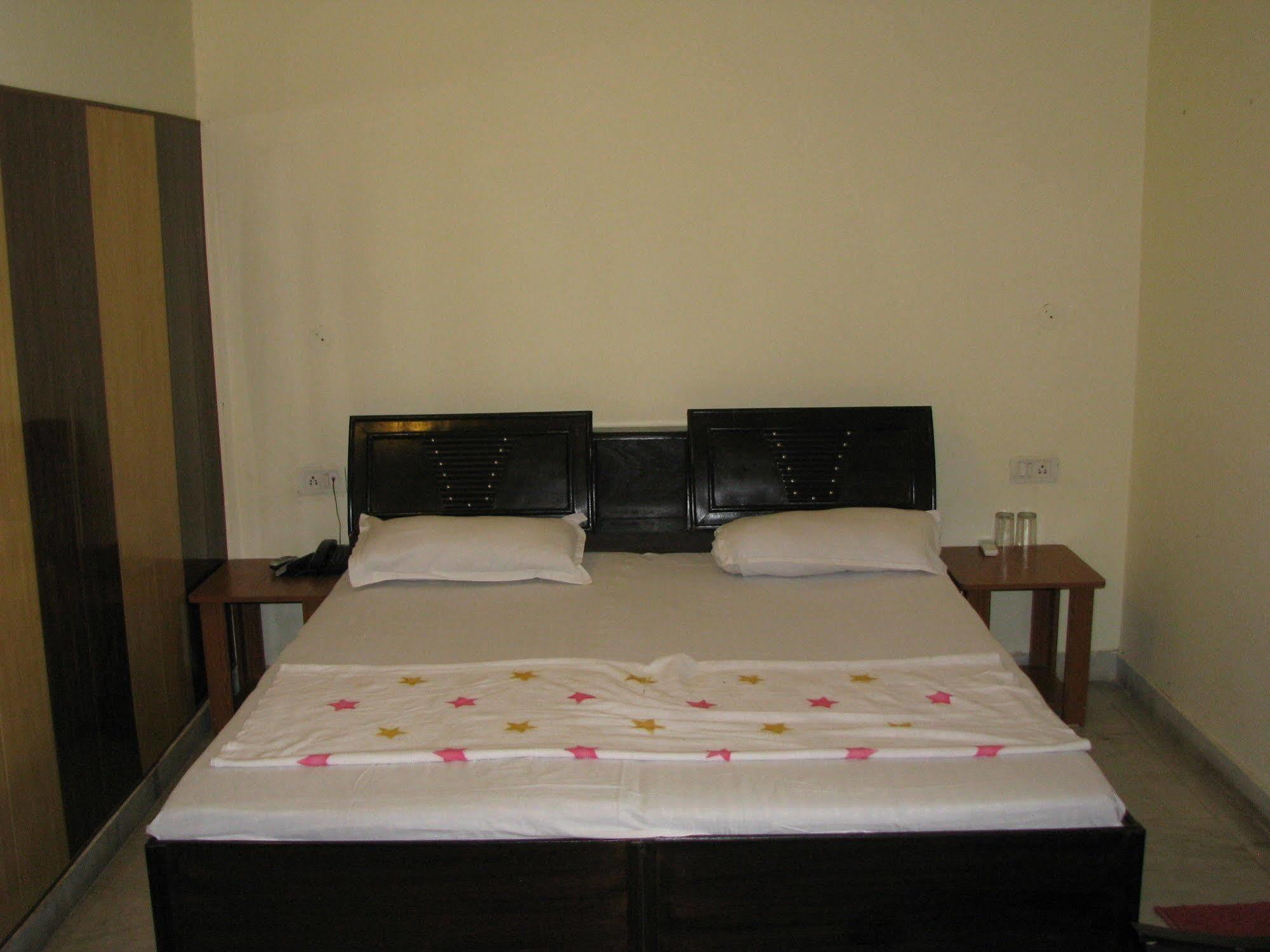 Hotel Sham Villa Amritsar Esterno foto